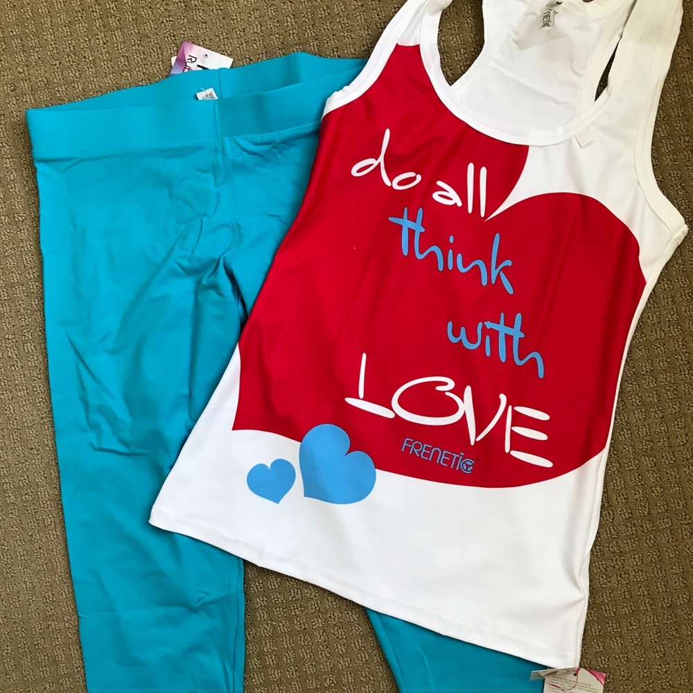 Closet Clear Out Mega Sale 💲⬇️ Womens workout clothes, gym bundle